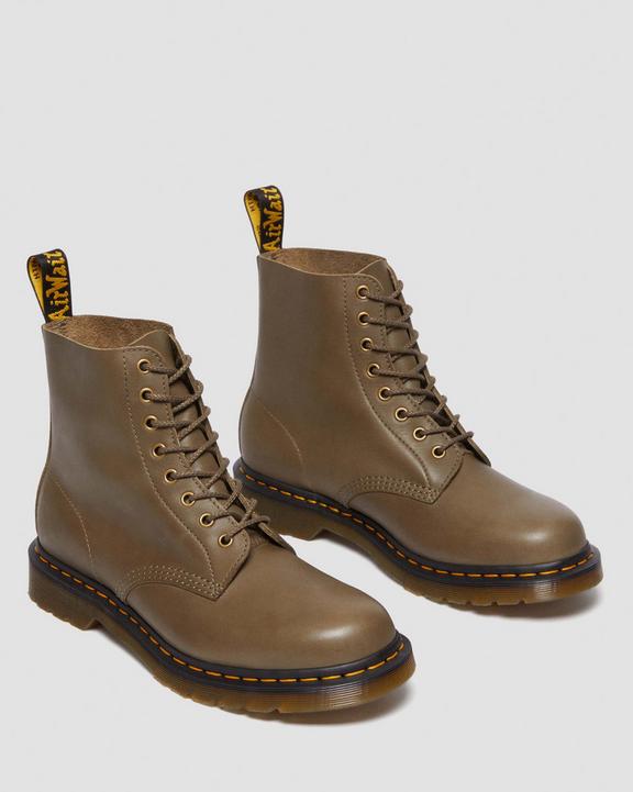 Dr. Martens 1460 Carrara Leather Lace Up Boots Oliwkowe | SN-DM84137