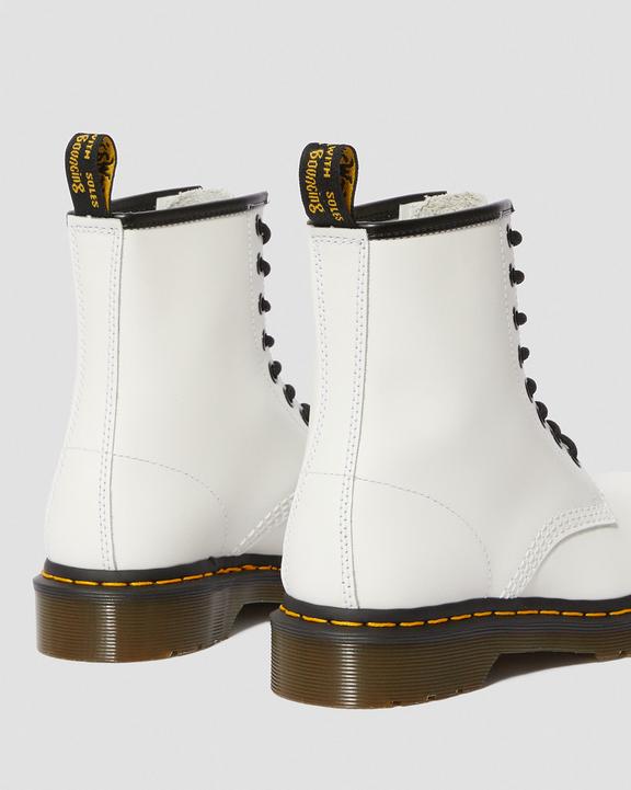 Dr. Martens 1460 Smooth Leather Lace Up Boots Białe | SN-DM84298