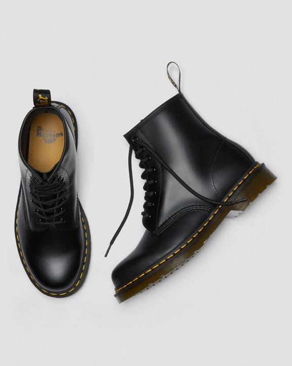 Dr. Martens 1460 Smooth Leather Lace Up Boots Czarne | SN-DM84307