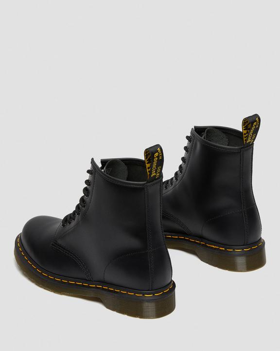 Dr. Martens 1460 Smooth Leather Lace Up Boots Czarne | SN-DM84307