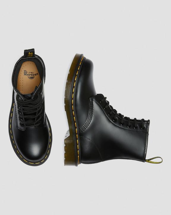 Dr. Martens 1460 Smooth Leather Lace Up Boots Czarne | SN-DM84319